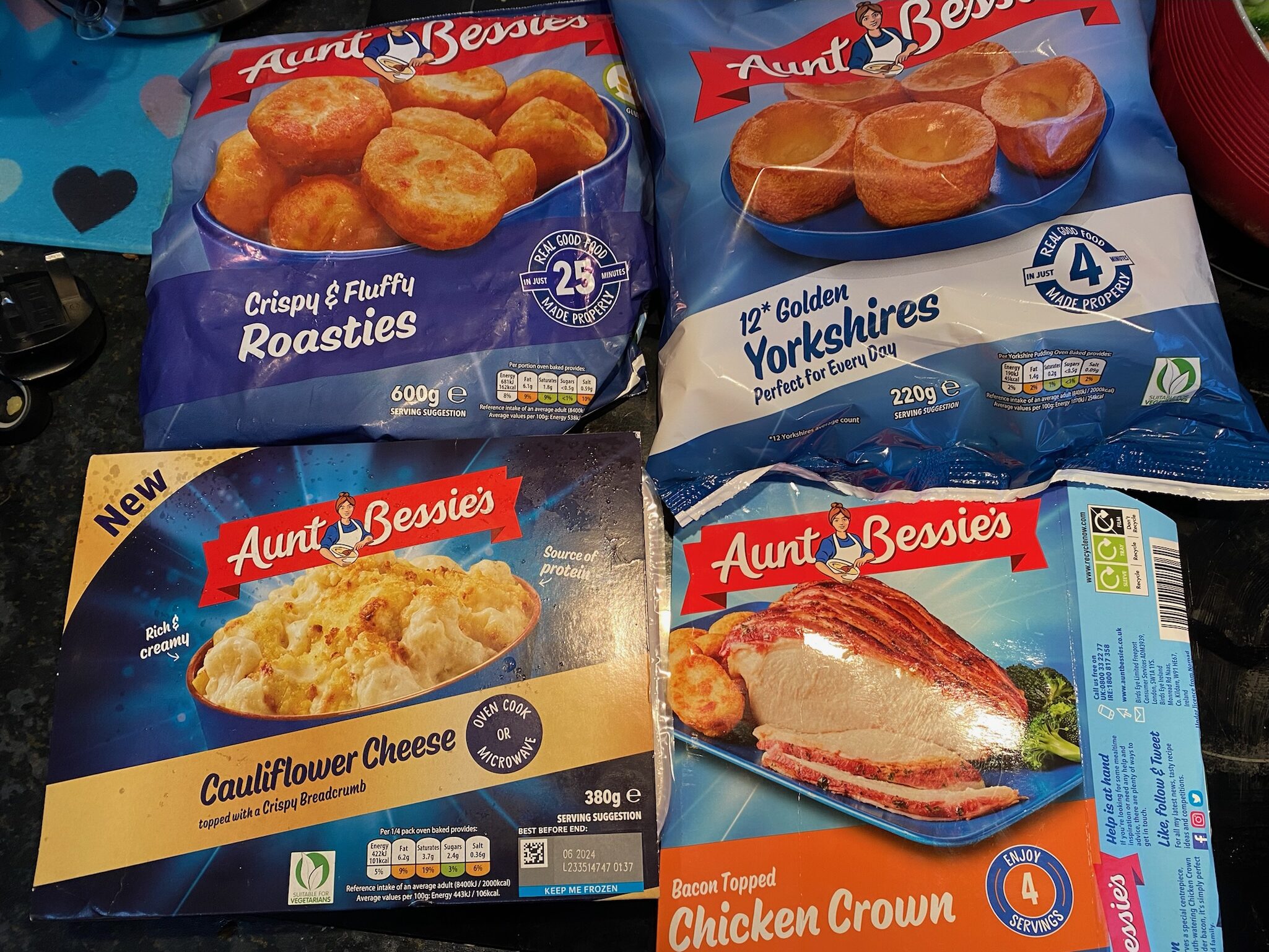 Aunt Bessie roast dinner review (Iceland 2023)